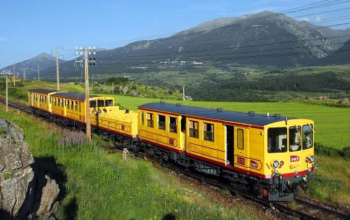 Tren Amarillo del Pirineo Francés